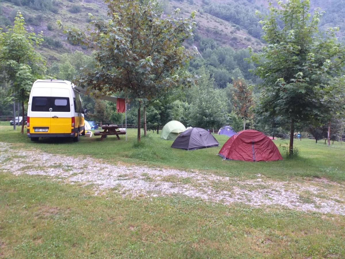 Hotel Camping Riu Gelat Espot Exteriér fotografie